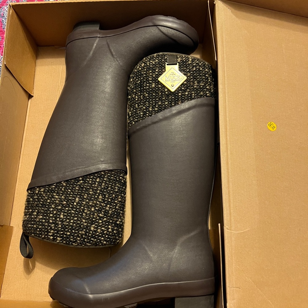 ⭐️ New in box the original muck boots Tremont Supreme